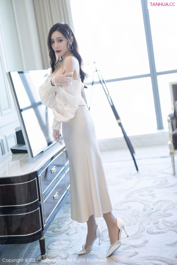 王馨瑶  [XiuRen]高清写真图 2021.10.28 No.4136 王馨瑶yanni第4张图片
